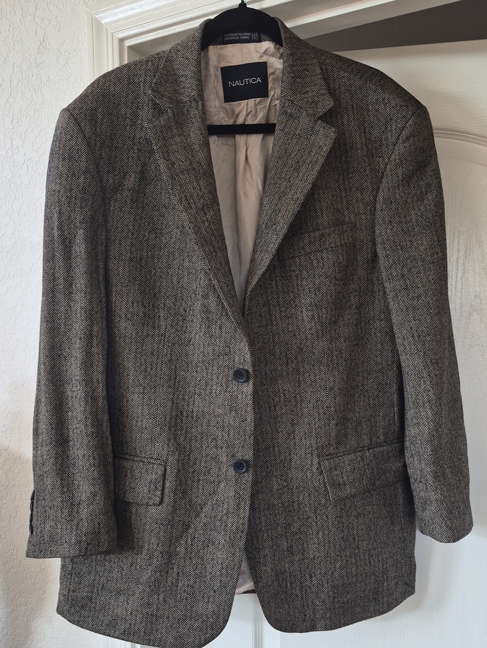 Nautica 98% Wool, Herringbone Pattern, Two Button Blazer 42 R